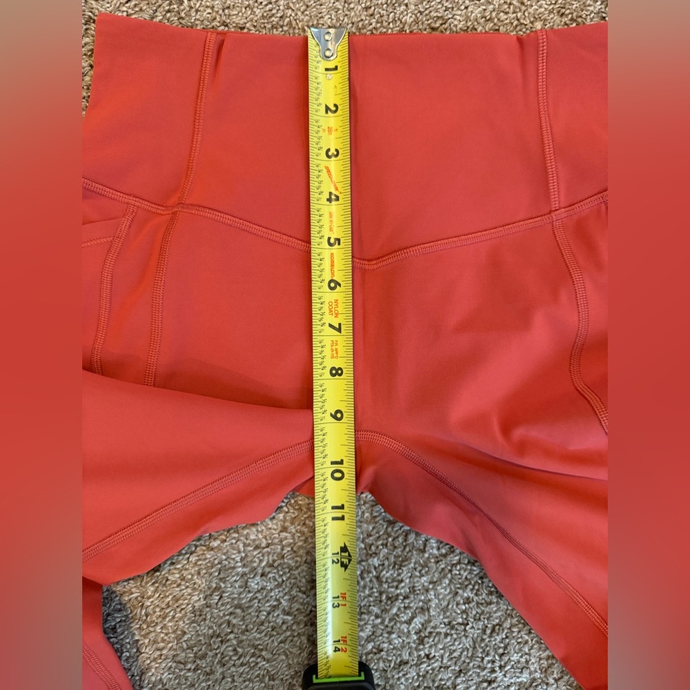Lululemon women’s 6 Red crop Leggings all the right places Persian red - Picture 5 of 11